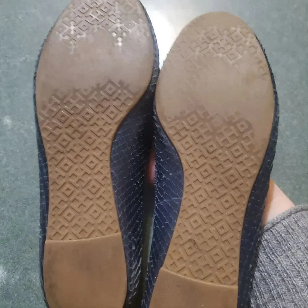 Tory Burch Georgia snake embossed blue flats sz 7.5